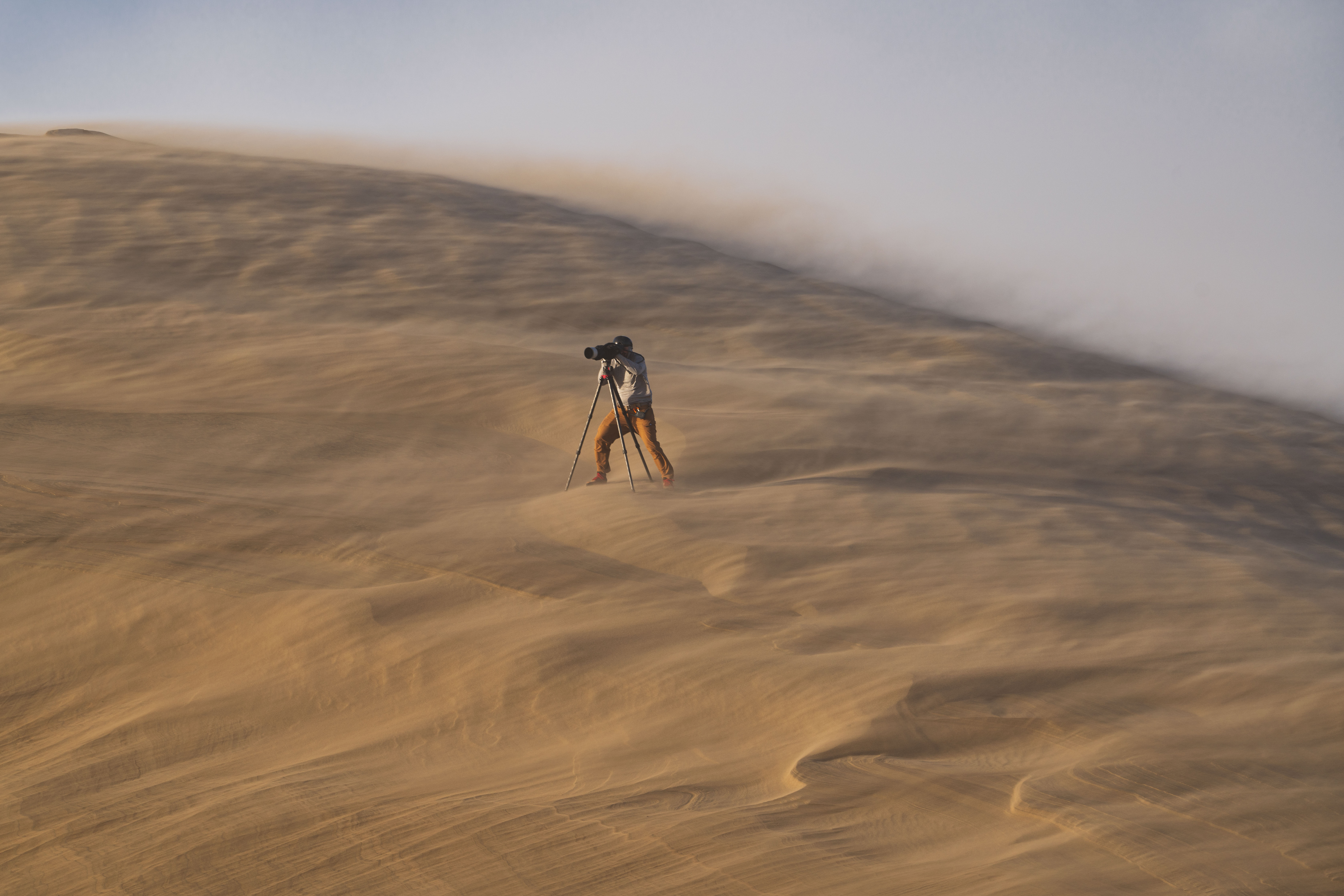Michael Hindman photographing in the desert